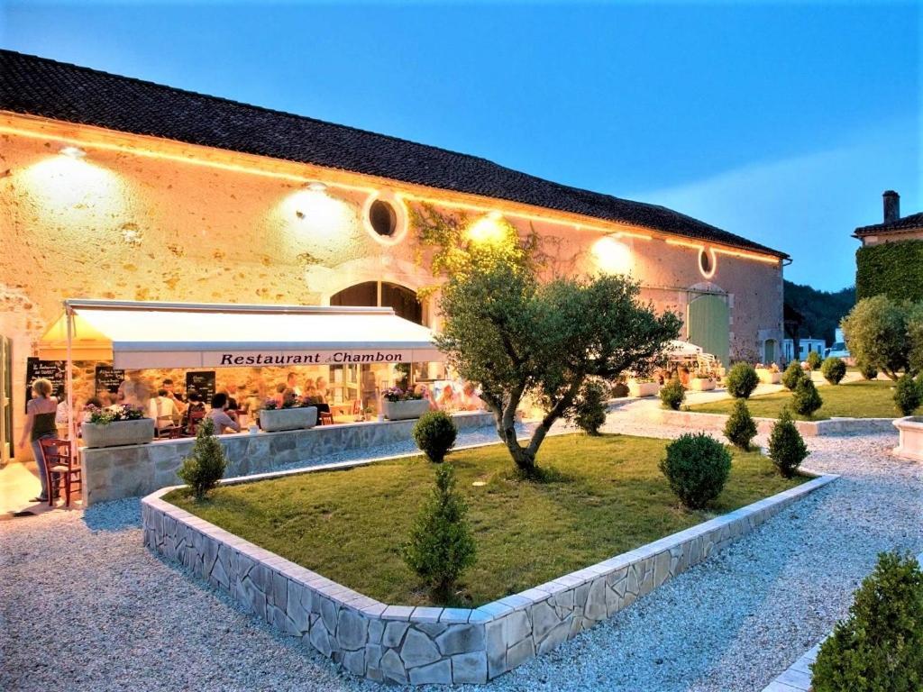 Camping Les Gorges Du Chambon Hotel Eymouthiers  ภายนอก รูปภาพ