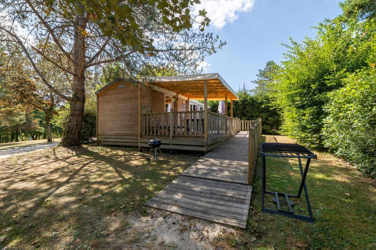 Camping Les Gorges Du Chambon Hotel Eymouthiers  ภายนอก รูปภาพ
