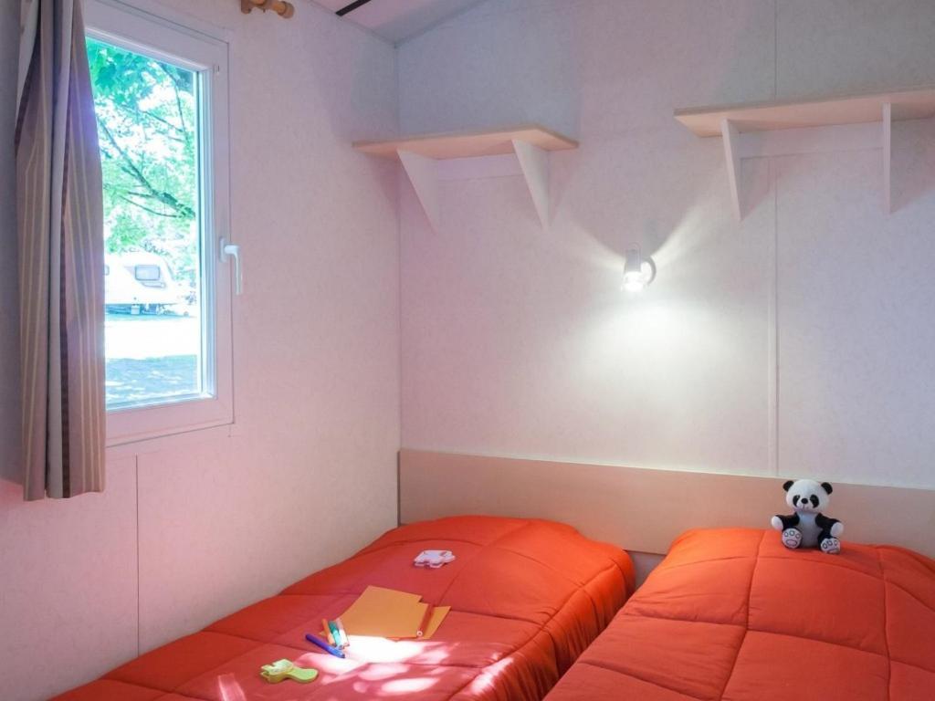Camping Les Gorges Du Chambon Hotel Eymouthiers  ภายนอก รูปภาพ