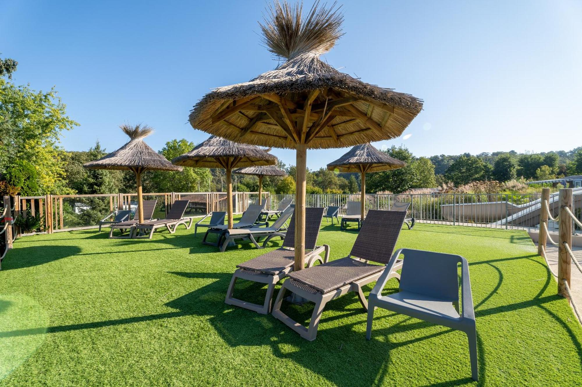 Camping Les Gorges Du Chambon Hotel Eymouthiers  ภายนอก รูปภาพ